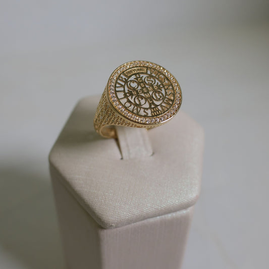 Anel São Bento Trabalhado em ouro 18k