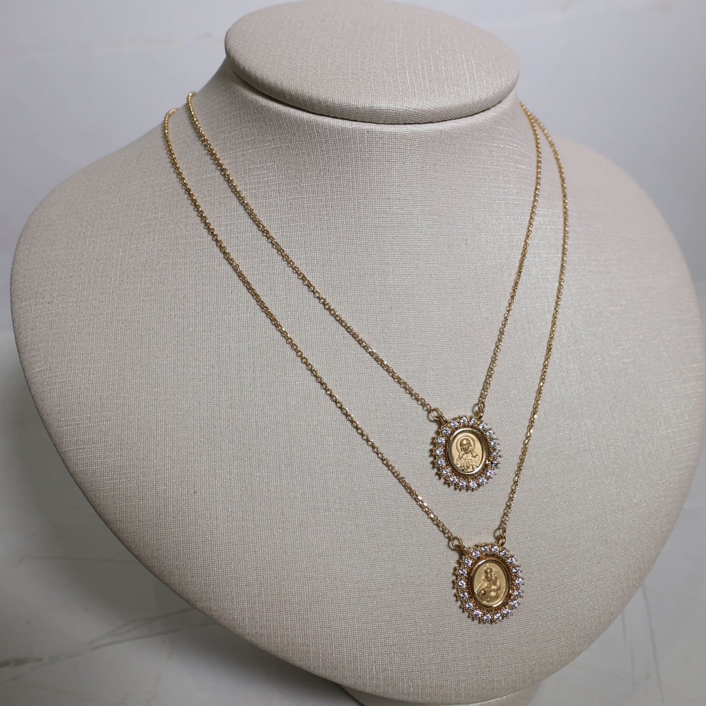 Escapulário 60cm Cravejado em ouro 18k