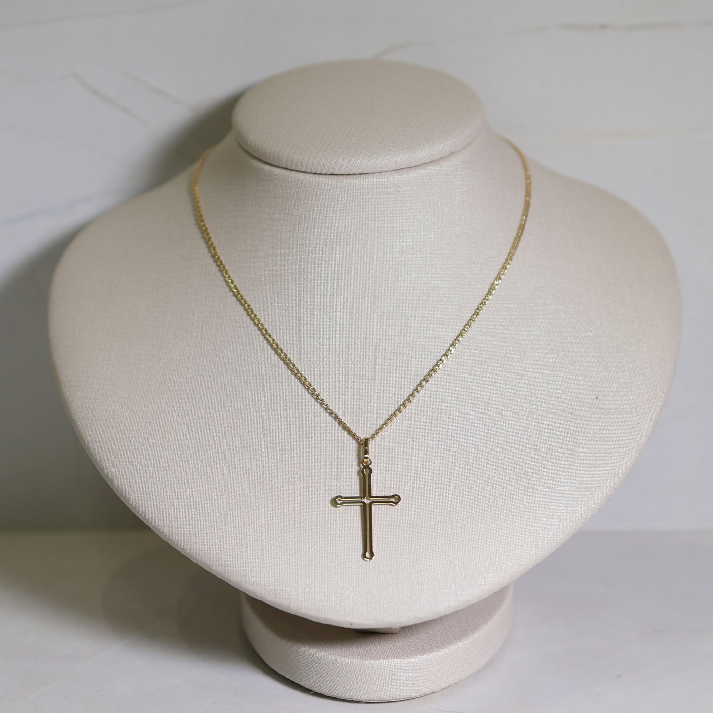 Corrente Groumet 60cm + Pingente Crucifixo - em ouro 18k