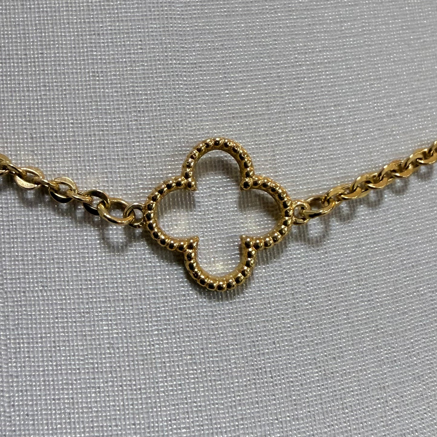Colar 45cm Trevos Trabalhados em ouro 18k