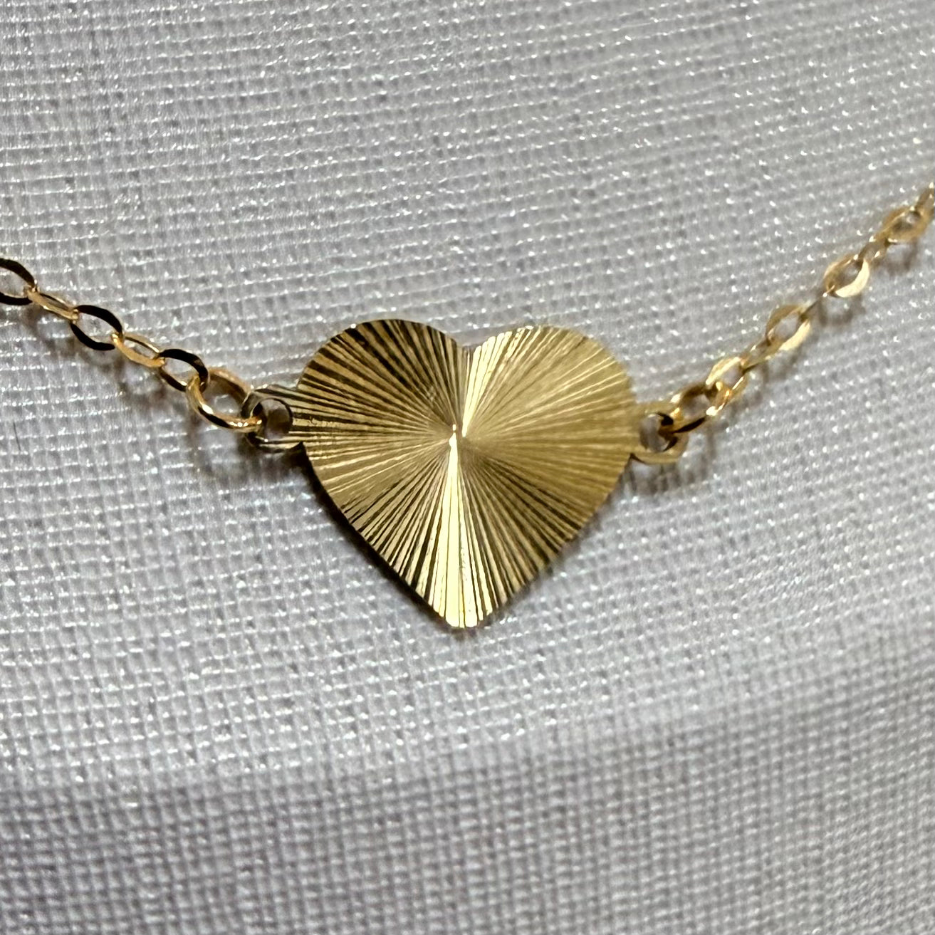 Gargantilha 45cm Corações Trabalhados em ouro 18k