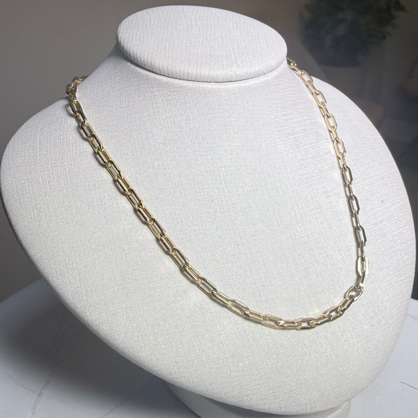 Corrente Cadeado Alongado 60cm em ouro 18k